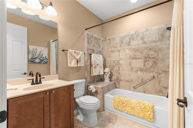 9925 SW 95th Loop, Ocala, FL 34481 - bathroom with vanity and shower / bath combo with shower curtain