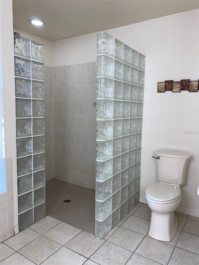 9923 SE 64th Ave, Belleview, FL 34420 - bathroom featuring tile patterned floors and walk in shower