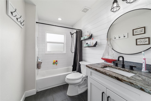 7435 N Nature Trl, Hernando, FL 34442 - bathroom with shower / tub combo with curtain and vanity