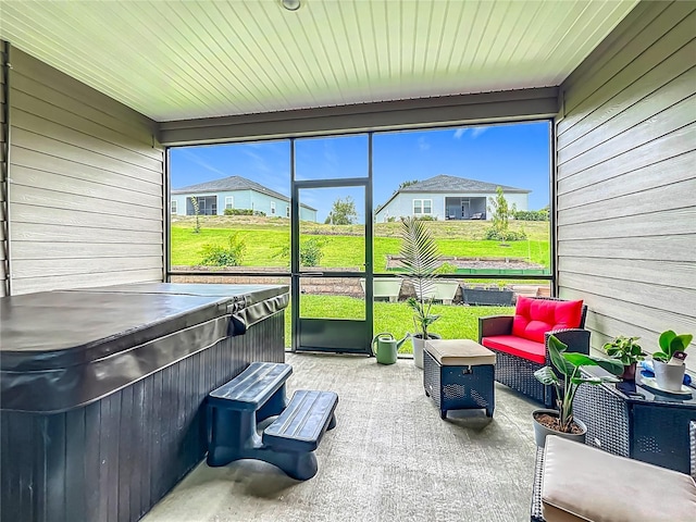 19424 SW 77th Loop, Dunnellon, FL 34432 - sunroom / solarium with a hot tub