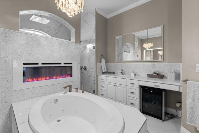 4731 SE 34th St, Ocala, FL 34480 - full bath featuring beverage cooler, a chandelier, ornamental molding, a whirlpool tub, and vanity