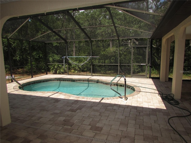 4622 N Pink Poppy Dr, Beverly Hills, FL 34465 - outdoor pool featuring a patio and a lanai