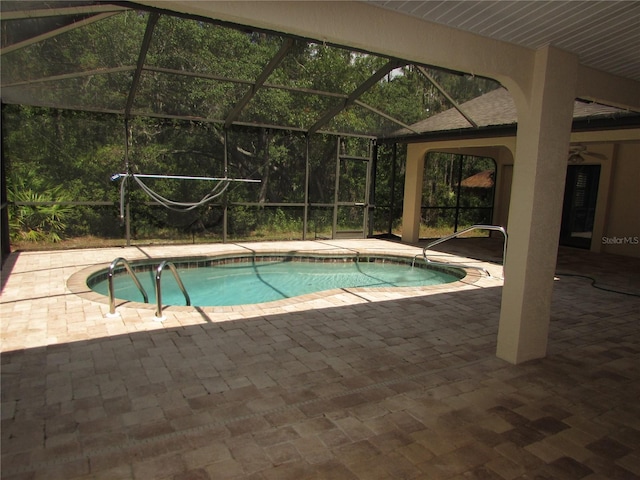 4622 N Pink Poppy Dr, Beverly Hills, FL 34465 - outdoor pool featuring a patio, a lanai, and ceiling fan