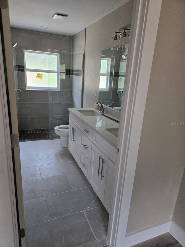 11139 N Sonnet Ter, Citrus Springs, FL 34433 - bathroom with a shower stall and double vanity
