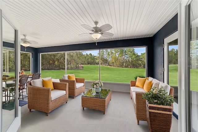 2015 SW 178th Lane Rd, Ocala, FL 34473 - sunroom / solarium featuring ceiling fan and an outdoor hangout area