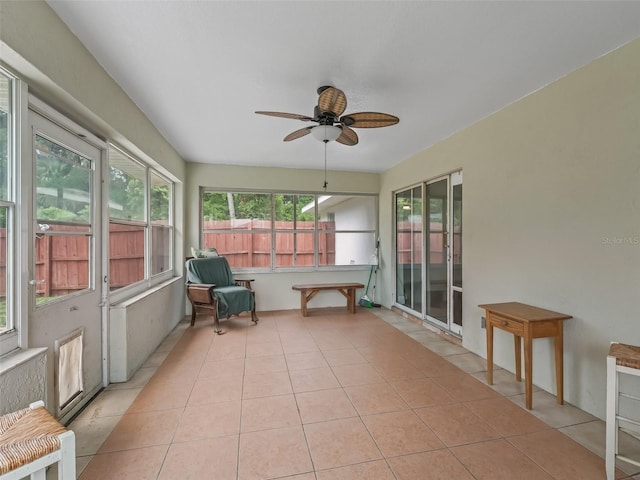 4660 SE 142nd Ln, Summerfield, FL 34491 - sunroom / solarium with healthy amount of natural light and tile patterned floors