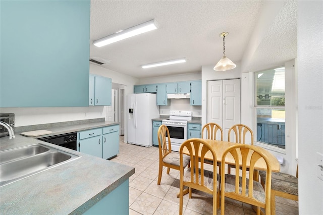 475 NE 155th Pl, Citra, FL 32113 - kitchen featuring white appliances, blue cabinetry, a textured ceiling, decorative light fixtures, and under cabinet range hood