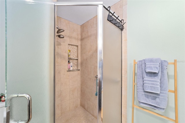 19130 NW 60th Ave, Reddick, FL 32686 - bathroom featuring a stall shower