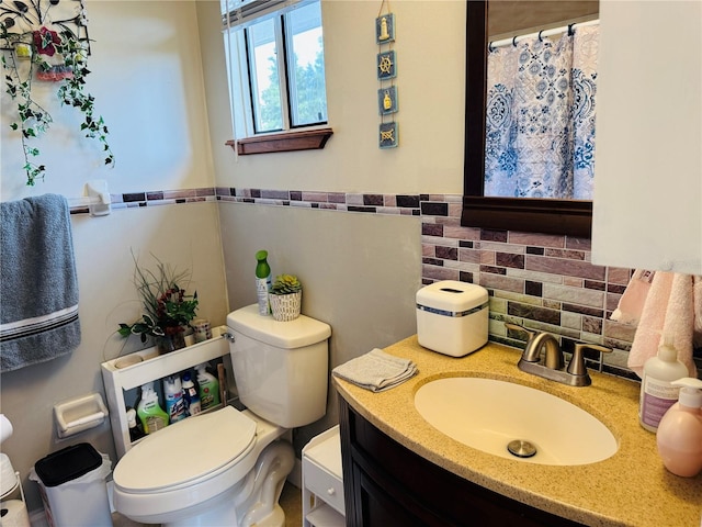 8547 SW 106th Pl, Ocala, FL 34481 - bathroom with vanity and tasteful backsplash
