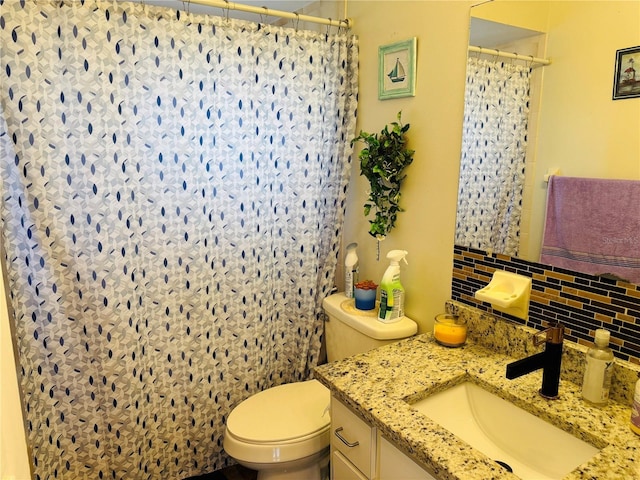 8547 SW 106th Pl, Ocala, FL 34481 - bathroom featuring vanity, decorative backsplash, and curtained shower