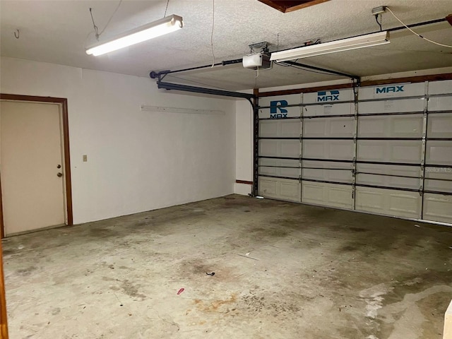 1112 NE 130th Ter, Silver Springs, FL 34488 - garage with a garage door opener