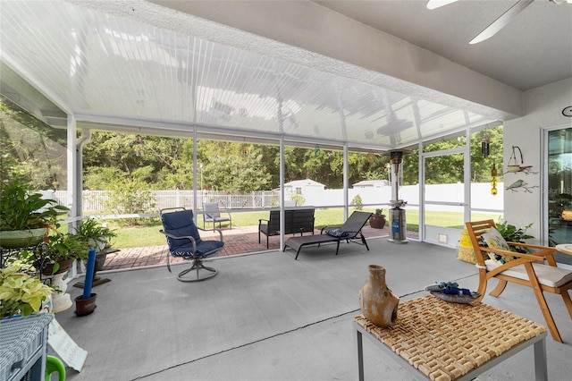 2552 NE 42nd Rd, Ocala, FL 34470 - sunroom featuring a ceiling fan