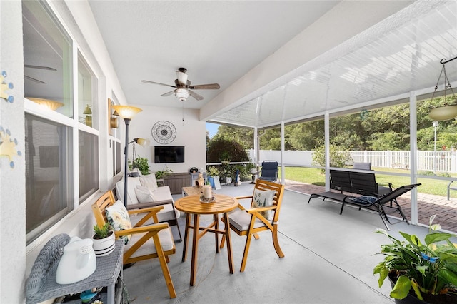 2552 NE 42nd Rd, Ocala, FL 34470 - sunroom / solarium featuring ceiling fan