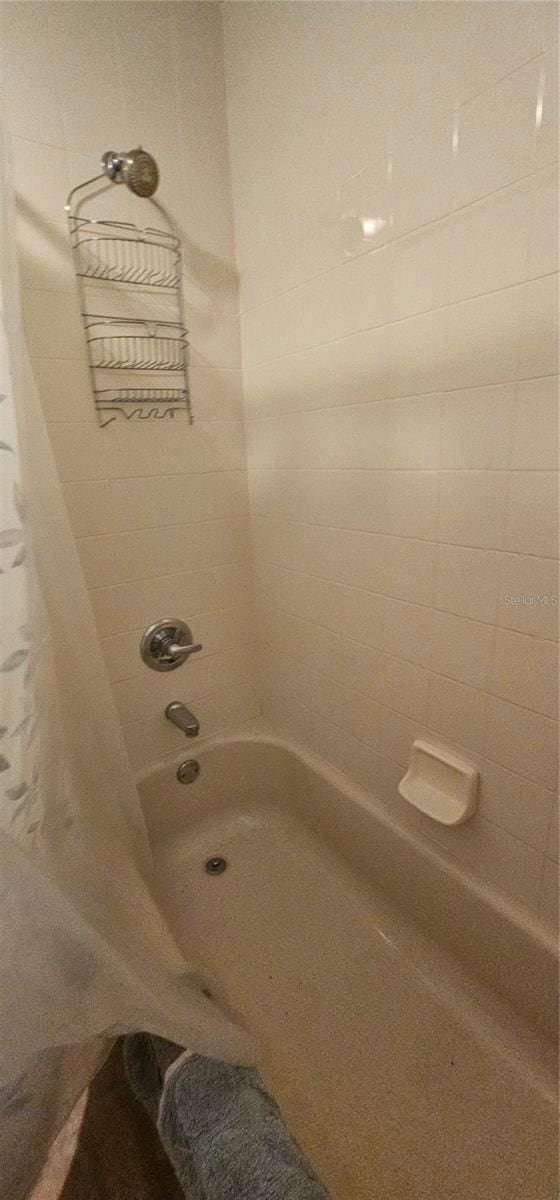 5591 NW 61st Ln, Ocala, FL 34482 - full bath featuring  shower combination