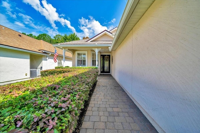 814 Copperhead Cir, Saint Augustine, FL 32092 - property entrance featuring stucco siding
