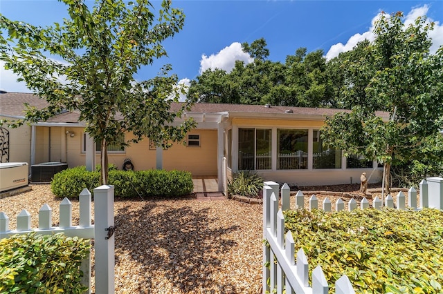 8881 SW 94th St Unit E, Ocala, FL 34481 - view of front of home featuring a fenced front yard