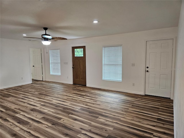 51 NE 10th St, Williston, FL 32696 - entrance foyer featuring wood finished floors, recessed lighting, and a ceiling fan