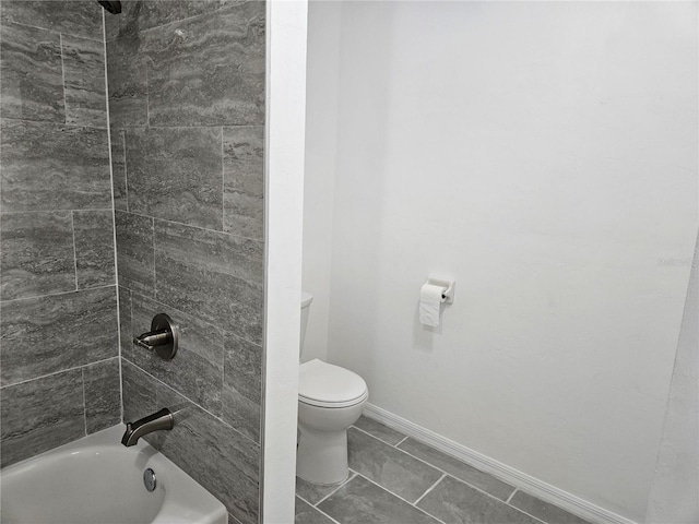 51 NE 10th St, Williston, FL 32696 - bathroom with shower / bath combination and toilet