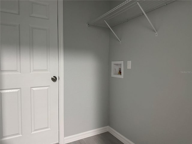6422 NW 62nd Pl, Ocala, FL 34482 - laundry room featuring baseboards and washer hookup