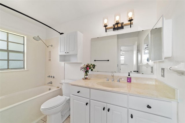 5500 SE 2nd Pl, Ocala, FL 34480 - bathroom featuring vanity, shower / washtub combination, and ceiling fan