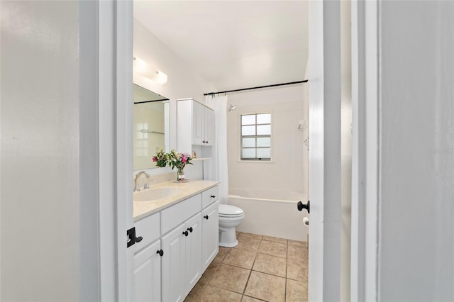 5500 SE 2nd Pl, Ocala, FL 34480 - bathroom with vanity, tub / shower combination, and tile patterned floors