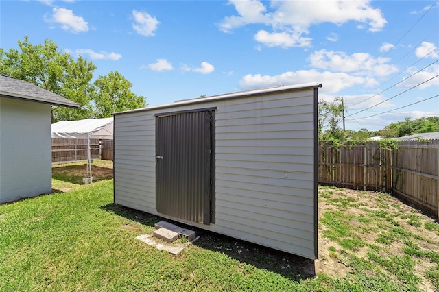 5500 SE 2nd Pl, Ocala, FL 34480 - view of shed featuring a fenced backyard