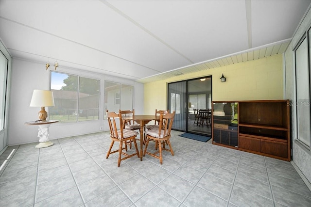 5525 NE 22nd Ave, Ocala, FL 34479 - view of sunroom