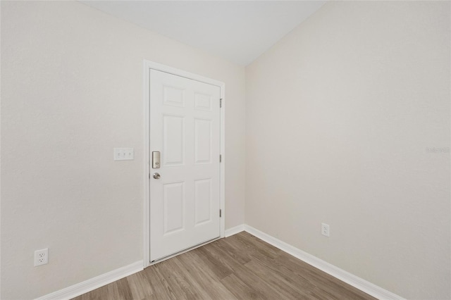 5 Water Pass, Ocala, FL 34472 - spare room featuring wood finished floors and baseboards
