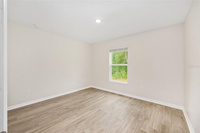 5 Water Pass, Ocala, FL 34472 - spare room featuring light wood-style floors and a smoke detector