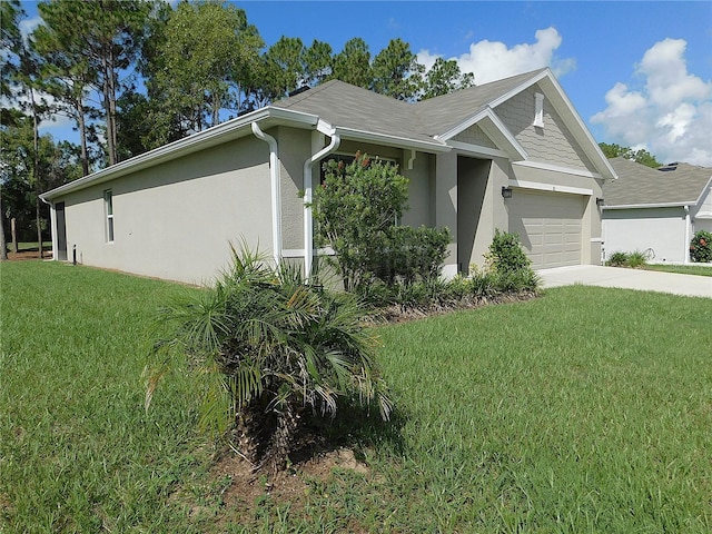 80 Hickory Course Loop, Ocala, FL 34472 - view of side of home with stucco siding, a garage, a lawn, and concrete driveway