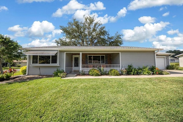 8461 SW 109th St, Ocala, FL 34481 - ranch-style house with covered porch, a front lawn, an attached garage, and driveway