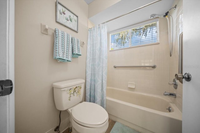 8461 SW 109th St, Ocala, FL 34481 - full bathroom featuring shower / tub combo and toilet