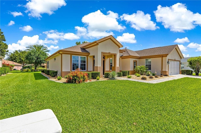 9120 SE 125th Loop, Summerfield, FL 34491 - view of front of property featuring stucco siding, a garage, a front lawn, and driveway