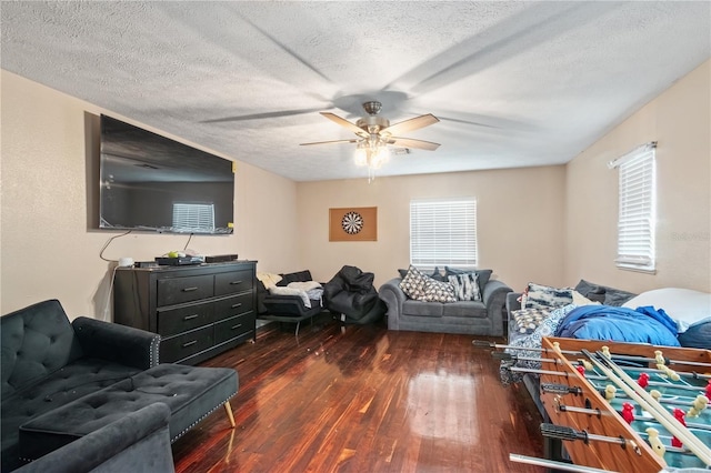 3549 SE 41st Pl, Ocala, FL 34480 - living area featuring hardwood / wood-style flooring, ceiling fan, and a textured ceiling