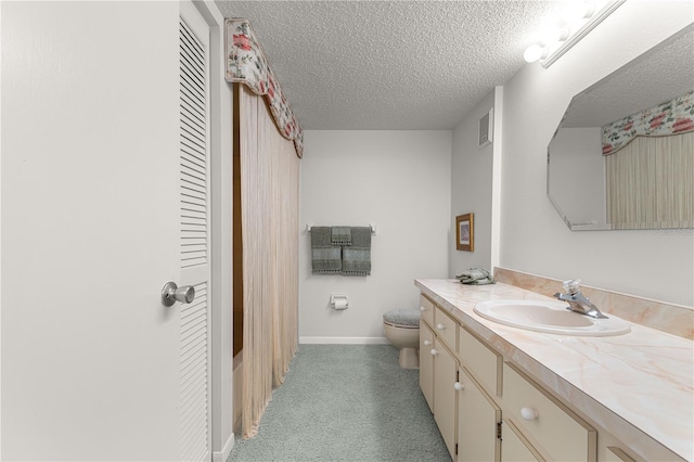 8830 SW 98th Pl Unit M, Ocala, FL 34481 - full bath featuring vanity and a textured ceiling
