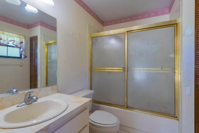 205 NE 53rd St, Ocala, FL 34479 - full bath featuring vanity and enclosed tub / shower combo