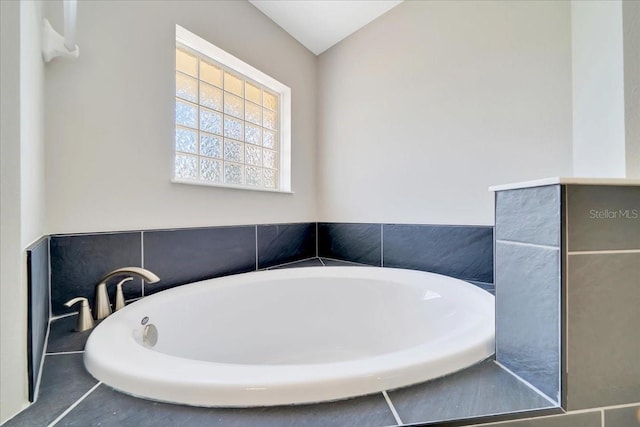 6631 SE 11th Loop, Ocala, FL 34472 - full bath with a tub