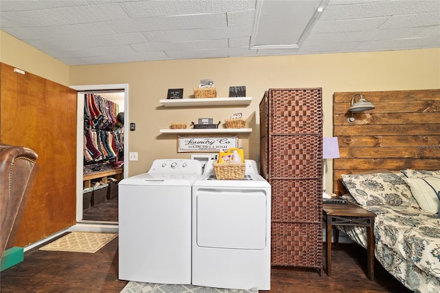 501 Marion Oaks Dr, Ocala, FL 34473 - washroom with washer and clothes dryer and wood finished floors