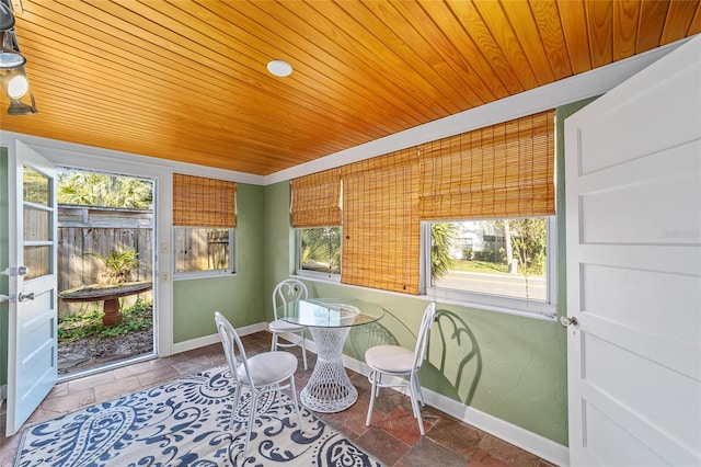 114 NE 11th Ave, Ocala, FL 34470 - view of sunroom / solarium