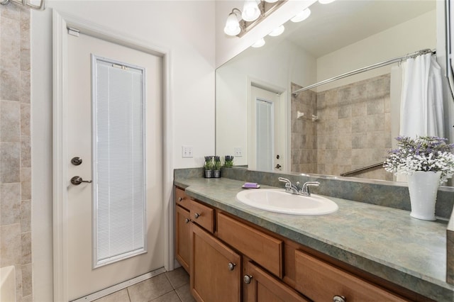 19115 SW 98th Loop, Dunnellon, FL 34432 - bathroom featuring tile patterned flooring, vanity, and curtained shower