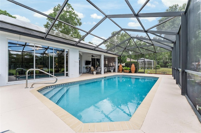 19115 SW 98th Loop, Dunnellon, FL 34432 - outdoor pool with a patio, a ceiling fan, and a lanai