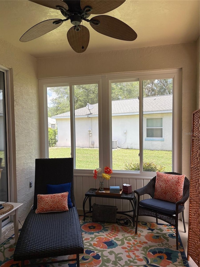 19480 SW 100th Loop, Dunnellon, FL 34432 - sunroom with a ceiling fan