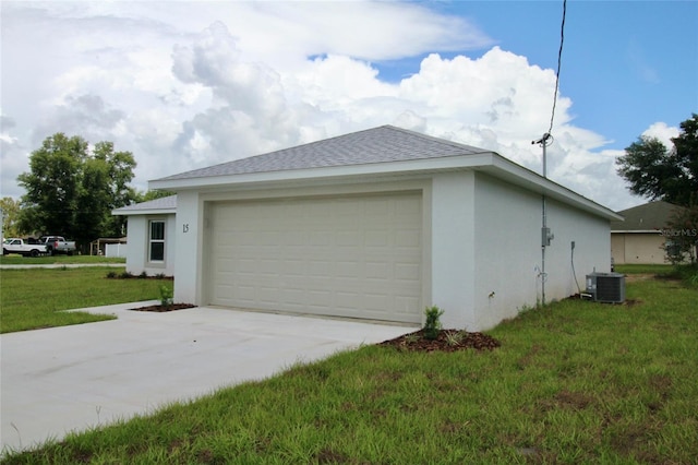 9 Hemlock Terrace Ln, Ocala, FL 34472 - view of side of property featuring stucco siding, driveway, a lawn, roof with shingles, and a garage