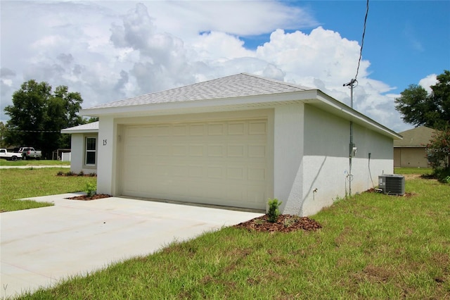9 Hemlock Terrace Ln, Ocala, FL 34472 - garage with driveway