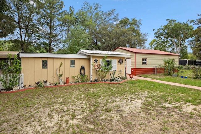 581 NE 44th Ave, Ocala, FL 34470 - view of front of home