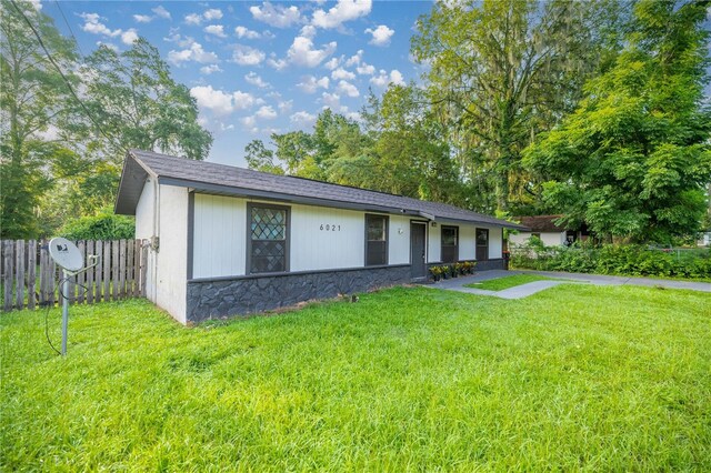 6021 NW 54th Ter, Ocala, FL 34482 - single story home with stone siding