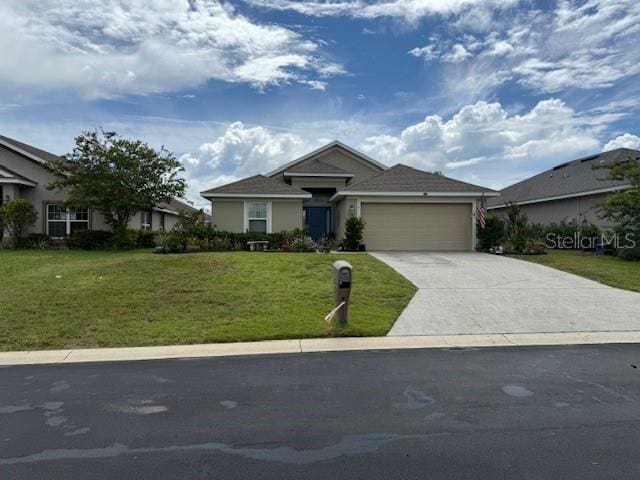 5 Diamond Cove Ct, Ocala, FL 34472 - single story home featuring an attached garage, a front lawn, and driveway