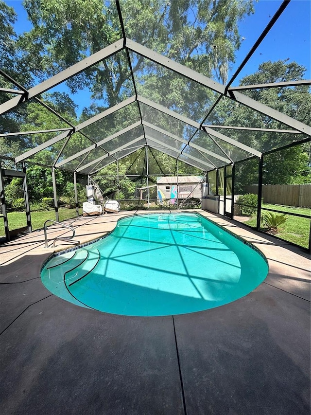 2070 SE 50th Ter, Ocala, FL 34480 - swimming pool featuring a patio and a lanai
