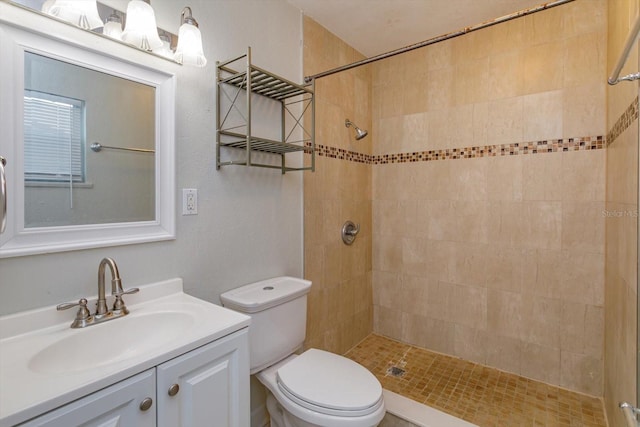 956 Osceola Trl, Casselberry, FL 32707 - bathroom with vanity and tiled shower