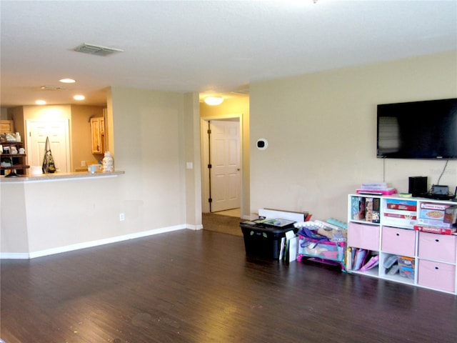 2640 SW 154th Place Rd, Ocala, FL 34473 - living area with wood finished floors and recessed lighting